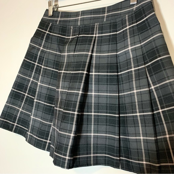 Academic School Girl Pleated Mini Skirt - Picture 2 of 8